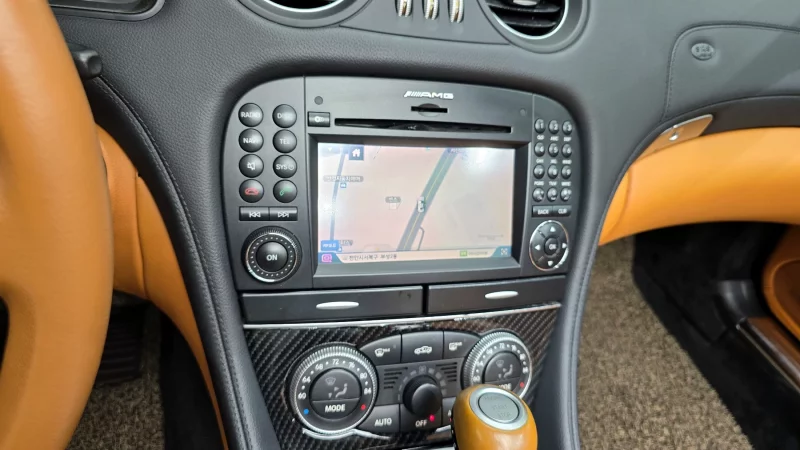 Mercedes-Benz SL-Class