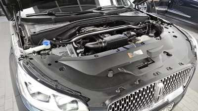 Lincoln AVIATOR