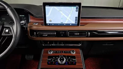 Lincoln AVIATOR