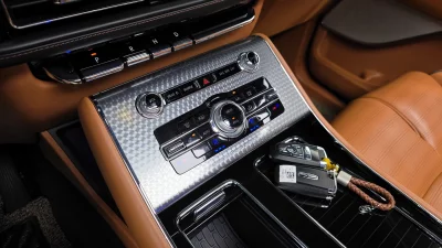 Lincoln AVIATOR