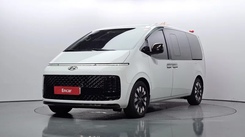 Hyundai Staria