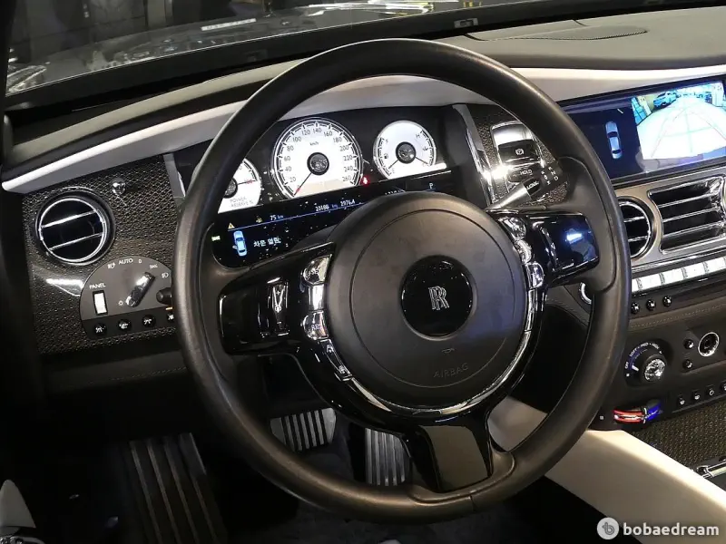 Rolls-Royce GHOST
