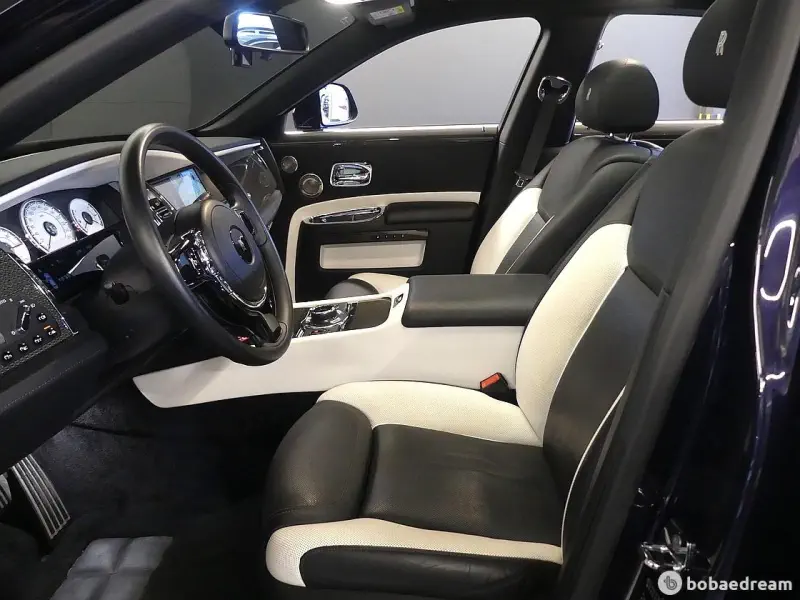 Rolls-Royce GHOST