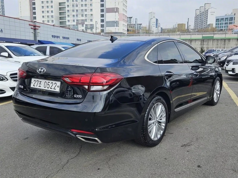 Hyundai Aslan