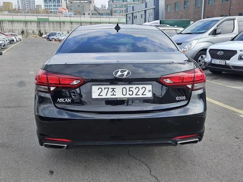 Hyundai Aslan