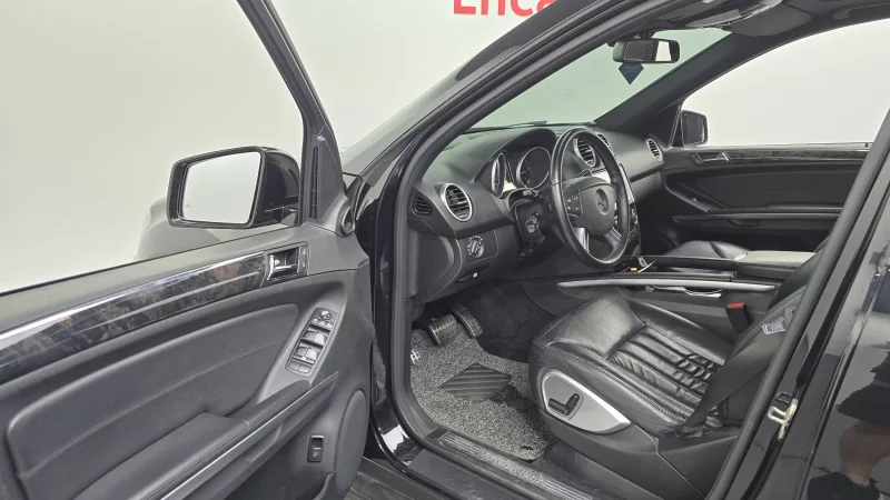 Mercedes-Benz M-class