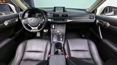 Lexus CT200h