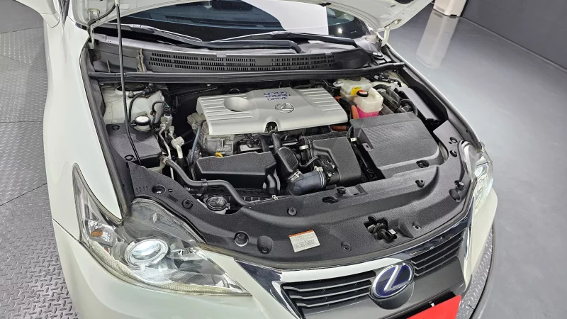 Lexus CT200h