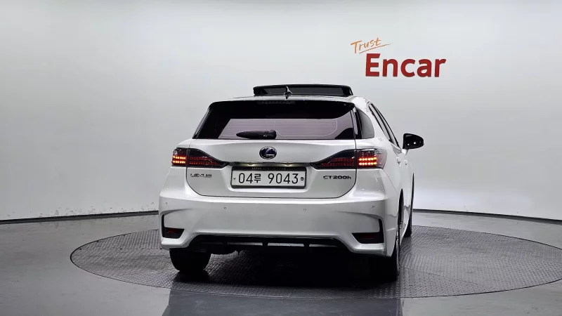 Lexus CT200h