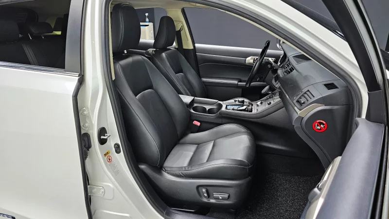 Lexus CT200h