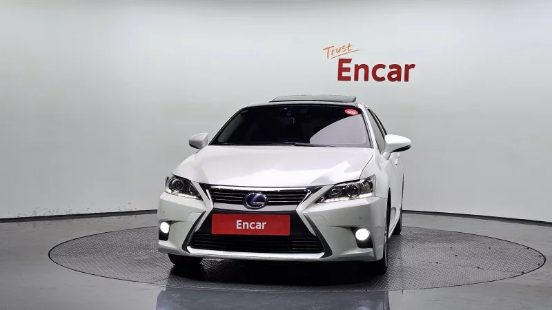 Lexus CT200h