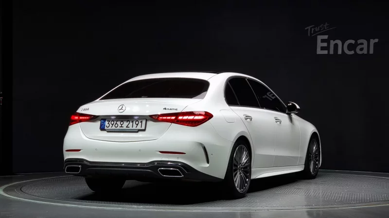 Mercedes-Benz C-Class