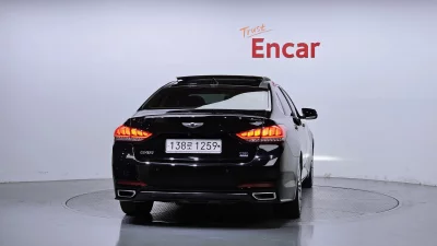 Hyundai Genesis