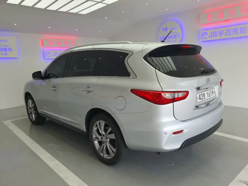 Infiniti JX