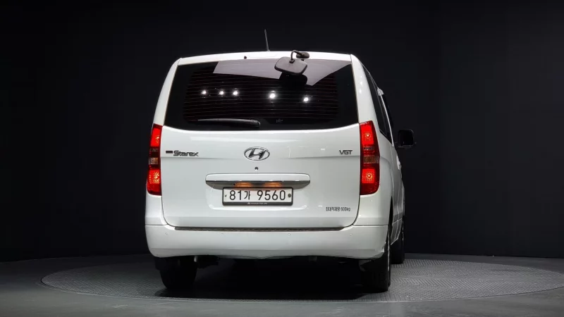 Hyundai Starex