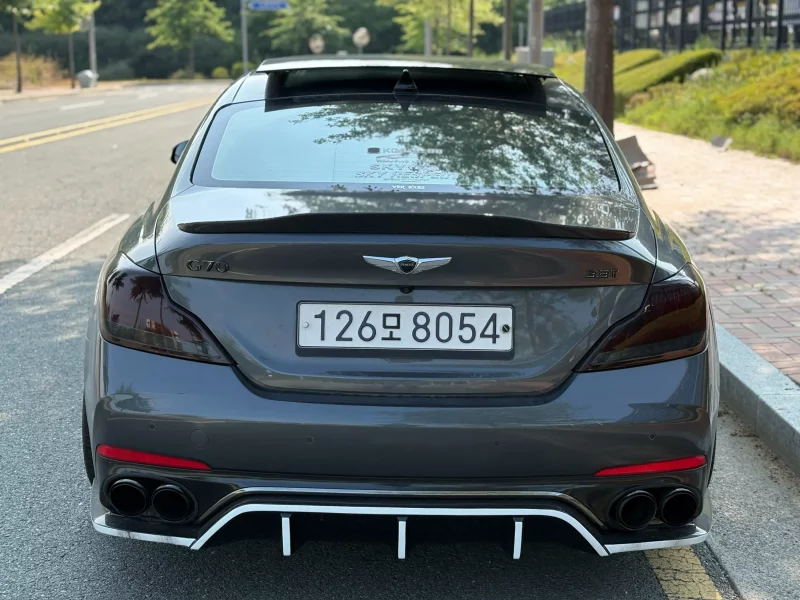 Genesis G70