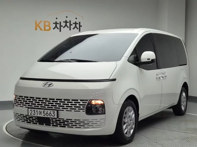 Hyundai Staria