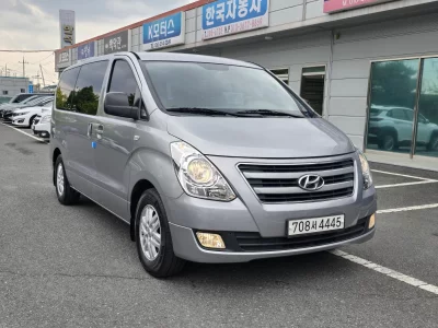 Hyundai Starex
