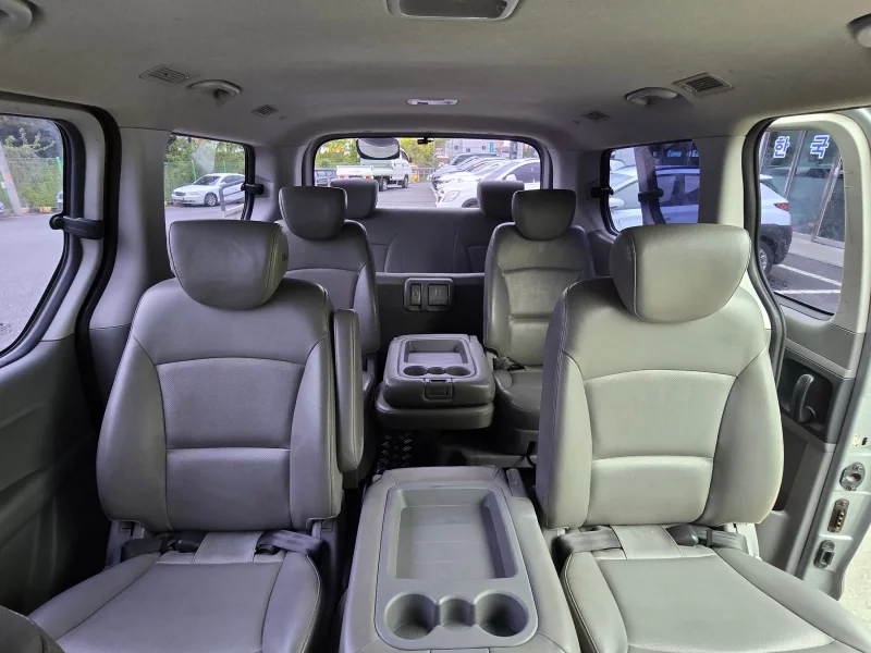 Hyundai Starex