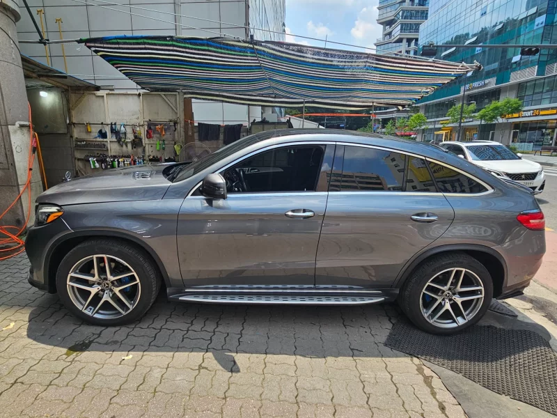 Mercedes-Benz GLE-Class