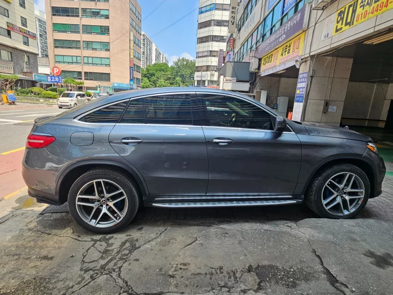 Mercedes-Benz GLE-Class