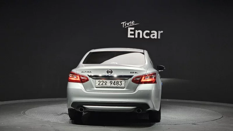 Nissan Altima