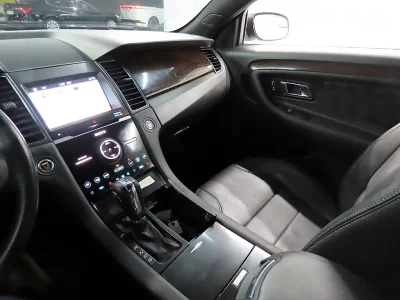 Ford TAURUS