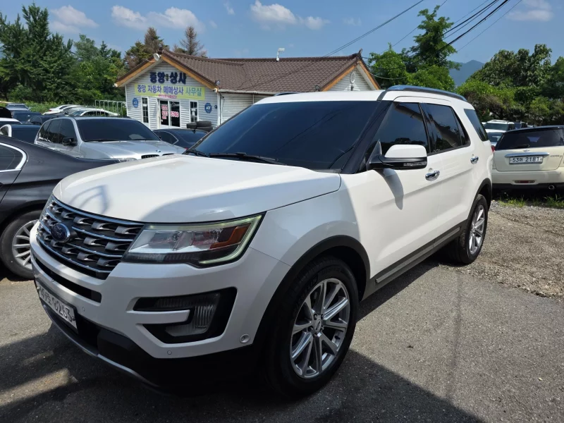 Ford EXPLORER