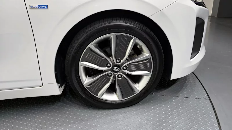 Hyundai Ioniq
