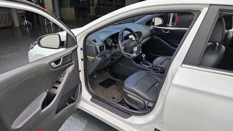 Hyundai Ioniq