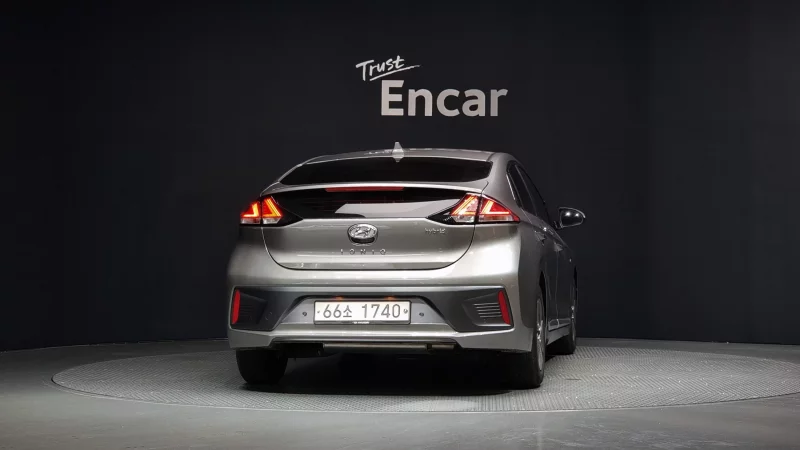 Hyundai Ioniq