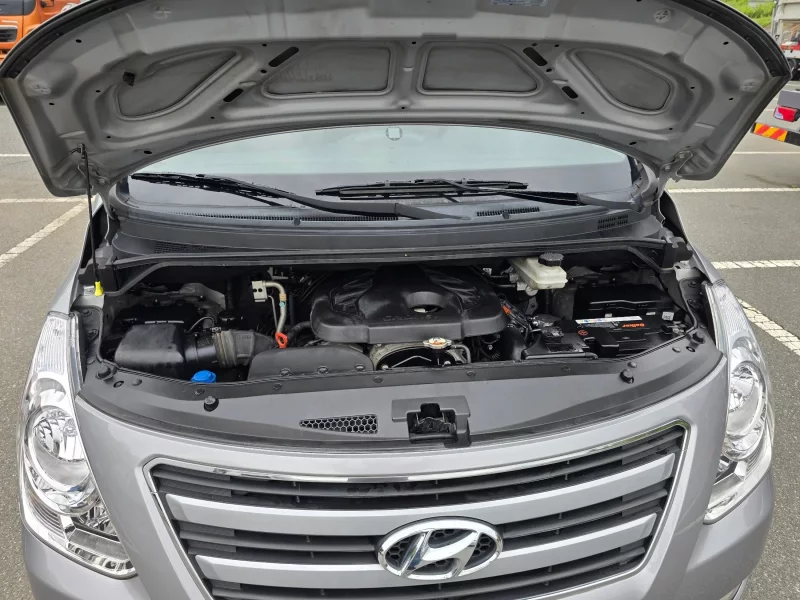 Hyundai Grand Starex