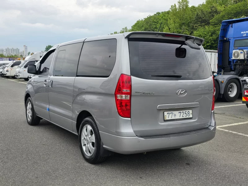 Hyundai Grand Starex