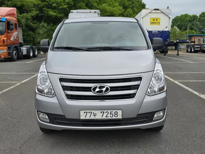 Hyundai Grand Starex