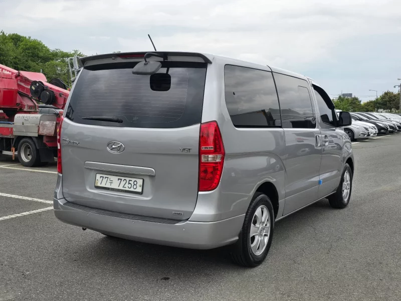 Hyundai Grand Starex
