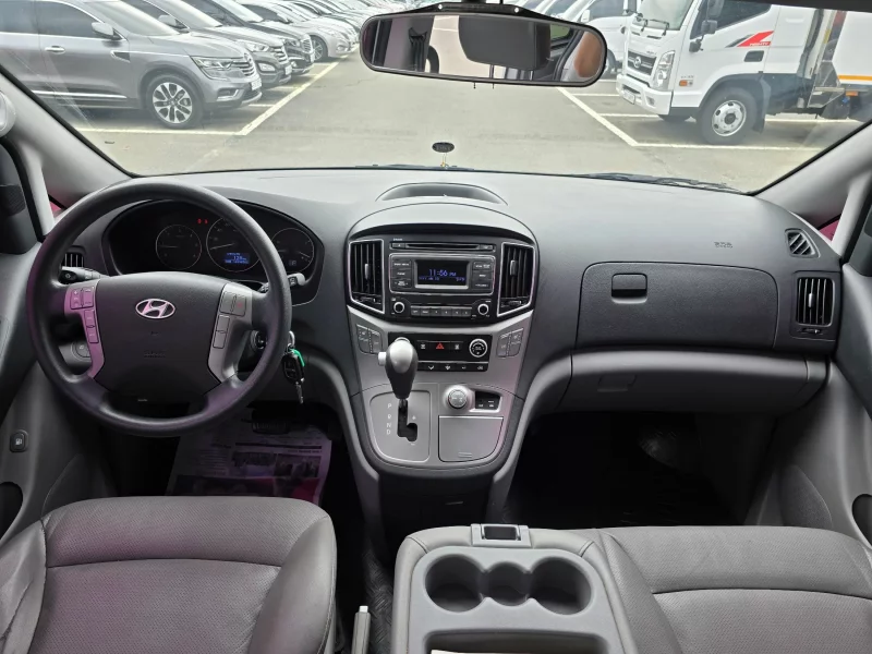 Hyundai Grand Starex