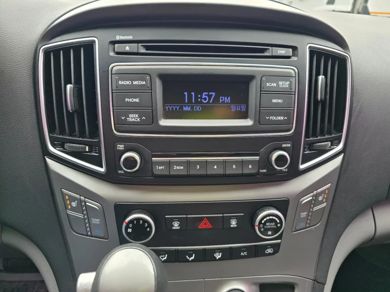 Hyundai Grand Starex