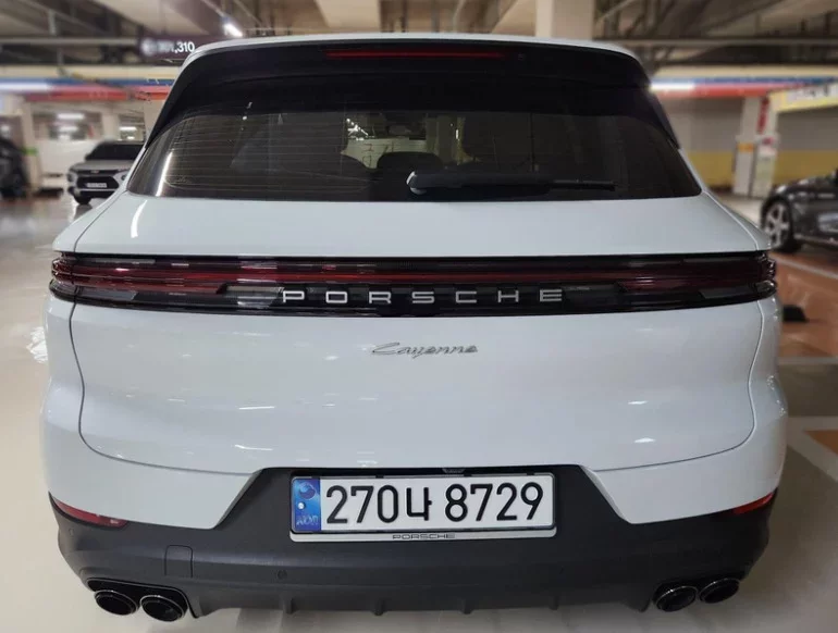Porsche CAYENNE