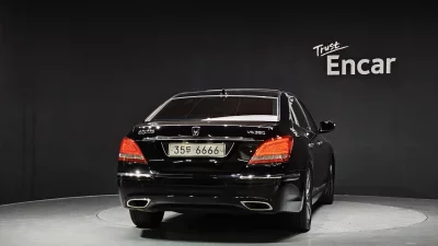 Hyundai Equus
