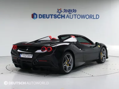 Ferrari F8