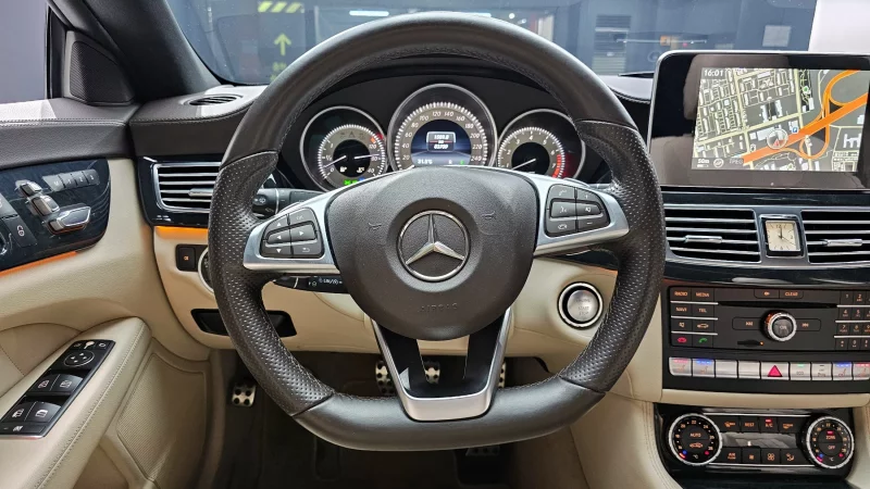 Mercedes-Benz CLS-Class