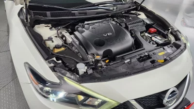 Nissan MAXIMA