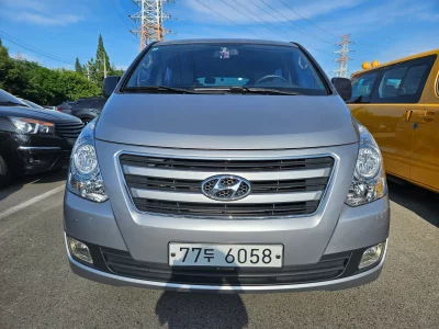 Hyundai Starex