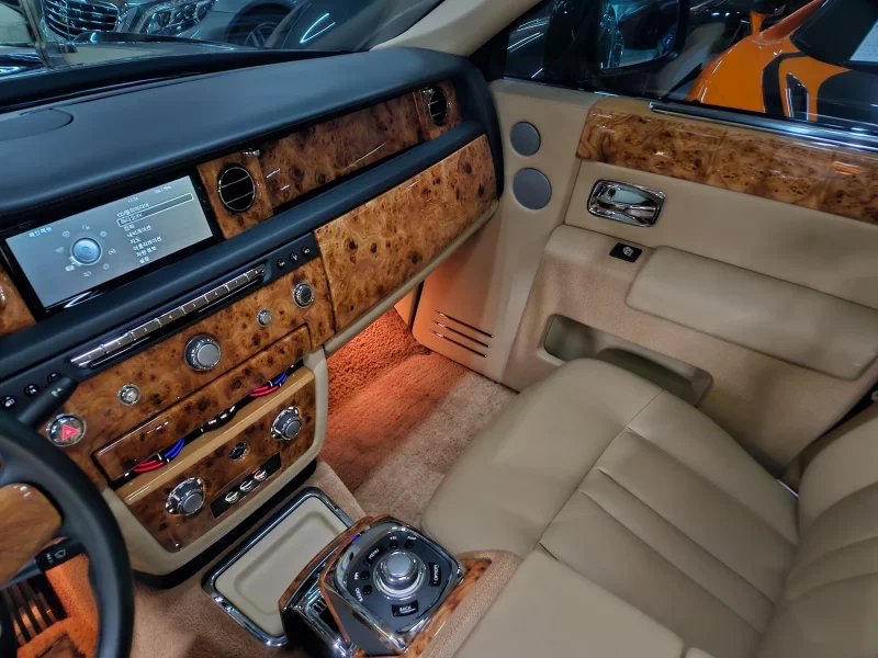 Rolls-Royce PHANTOM