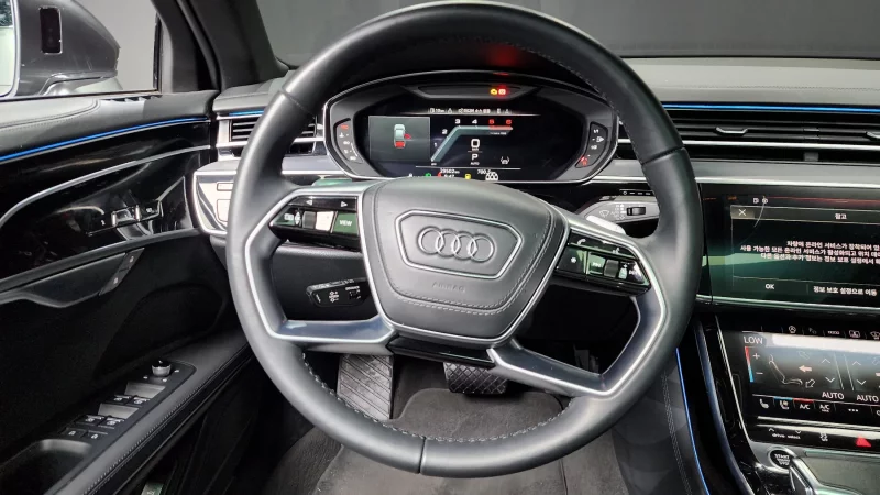 Audi A8