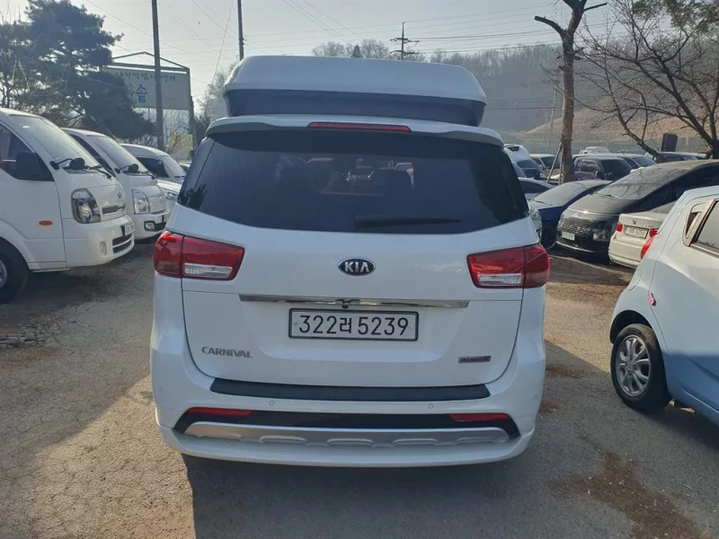 Kia Carnival