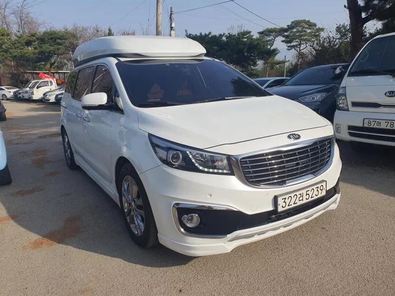 Kia Carnival
