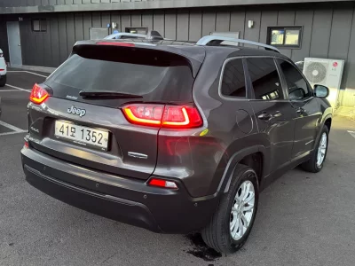 Jeep CHEROKEE