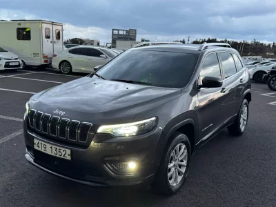 Jeep CHEROKEE