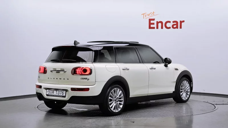 MINI Clubman